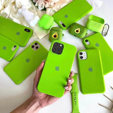 Load image into Gallery viewer, Silicone Case GREEN APPLE
